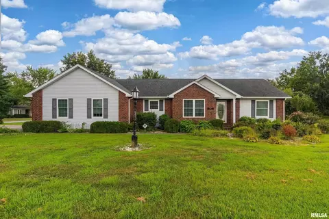 401 Bogie Dr, Herrin, IL 62948