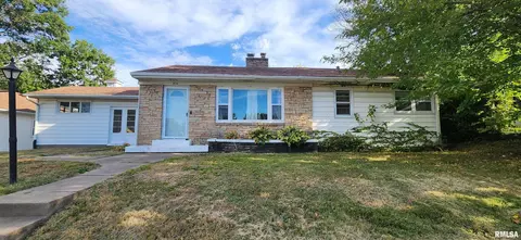 816 Spalding Blvd, Davenport, IA 52804