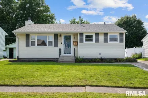 3431 3rd St #A, East Moline, IL 61244