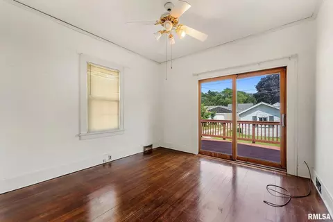 Bedroom - 1904 30th St, Moline, IL 61265 photo 2 of 2