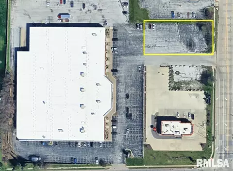 1320 W Kimberly Rd, Davenport, IA 52806