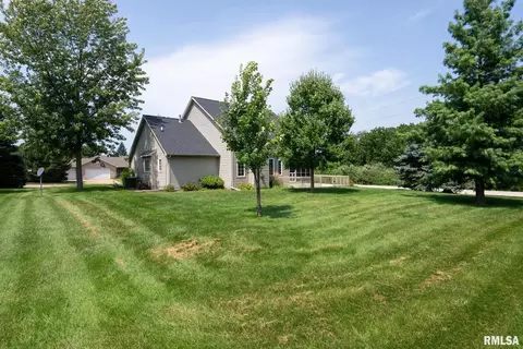 17 Dexter Blvd, Eldridge, IA 52748 photo 7