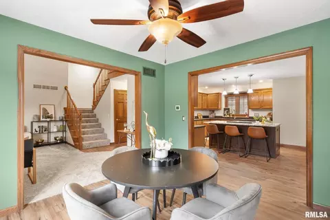 17 Dexter Blvd, Eldridge, IA 52748 photo 16