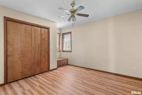 17 Dexter Blvd, Eldridge, IA 52748 photo 28