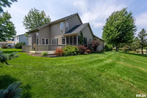 17 Dexter Blvd, Eldridge, IA 52748 photo 3