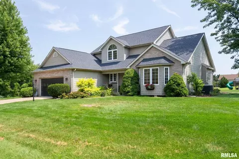 17 Dexter Blvd, Eldridge, IA 52748 photo 2