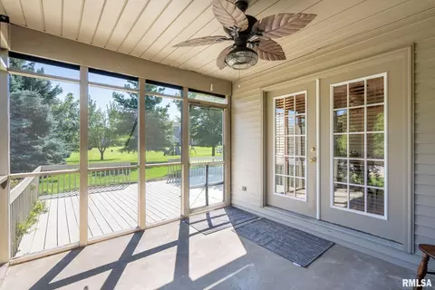 17 Dexter Blvd, Eldridge, IA 52748 photo 38