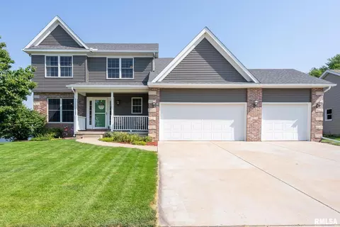 2730 E 58th St, Davenport, IA 52807