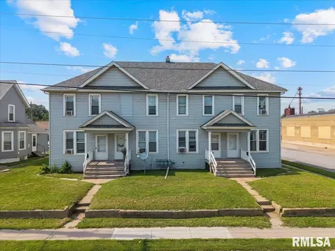 2502 Rockingham Rd, Davenport, IA 52802