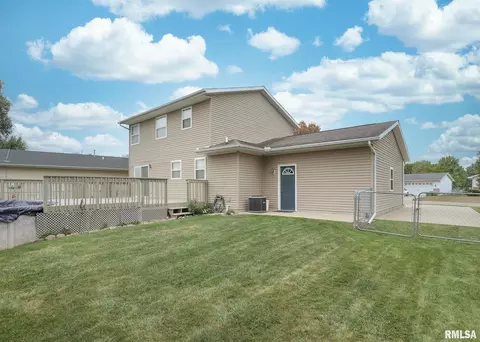 330 Sullivan Dr, Colona, IL 61241 photo 4