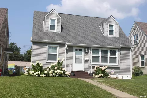 2030 33rd St, Rock Island, IL 61201