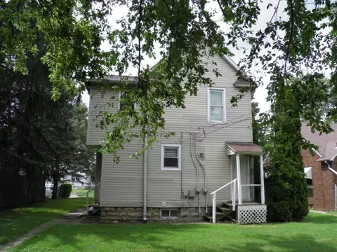 Exterior - 250 44th St, Moline, IL 61265 photo 4 of 4