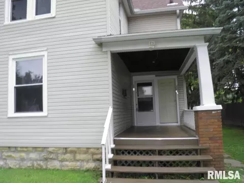 Exterior - 250 44th St, Moline, IL 61265 photo 1 of 4