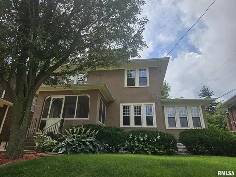 804 Iowa Ave, Muscatine, IA 52761
