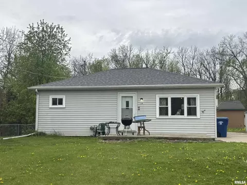 715 16th Ave N, Clinton, IA 52732
