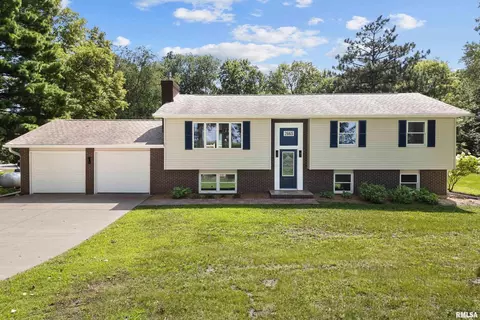 2665 145th Ave, Sherrard, IL 61281