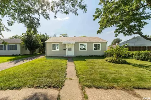 1003 40th St, Moline, IL 61265