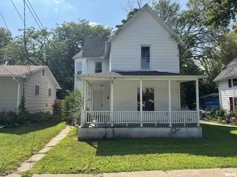 1007 29th St, Moline, IL 61265