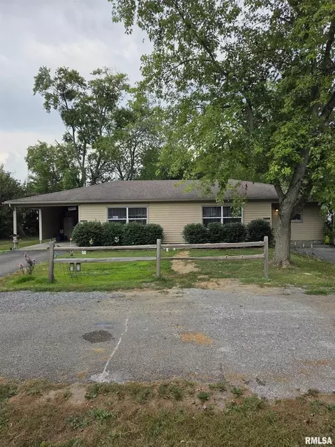 1505 N Glendale UNIT A/B, Marion, IL 62959