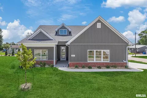 401 Dolan Dr, Blue Grass, IA 52726