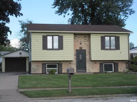 1903 4th St W, Milan, IL 61264