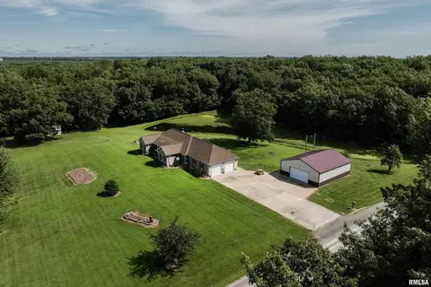 1903 N 1400th Ave, Camp Point, IL 62320