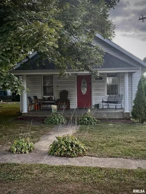 617 N 4th St, Vienna, IL 62995