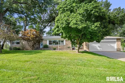 5105 34th Ave, Moline, IL 61265