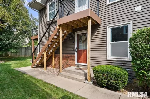 2514 E 51st St #A, Davenport, IA 52807