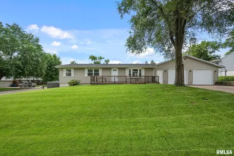 500 May St, Le Claire, IA 52753