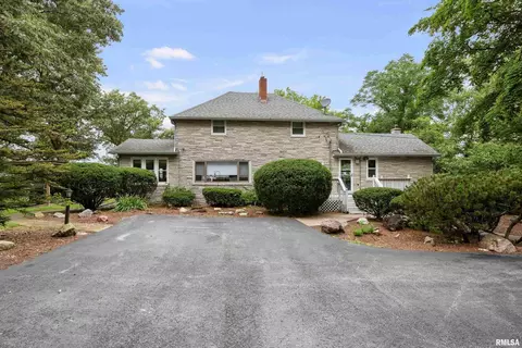 21116 River Rd, Cordova, IL 61242