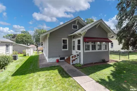2433 Davenport Ave, Davenport, IA 52803