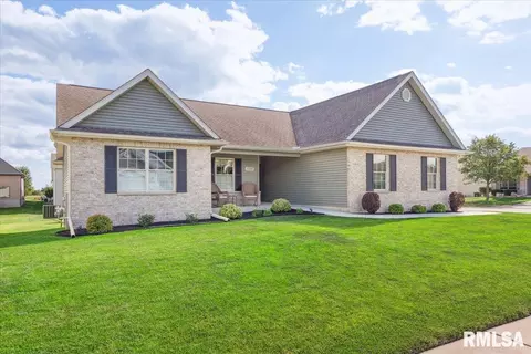1725 Conor Ct, Clinton, IA 52732