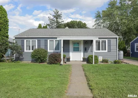 1104 40th St, Moline, IL 61265