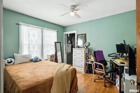 Bedroom - 142 11th St, Silvis, IL 61282 photo 1 of 2