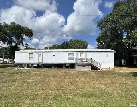 546 Jackson St, Hillsdale, IL 61257