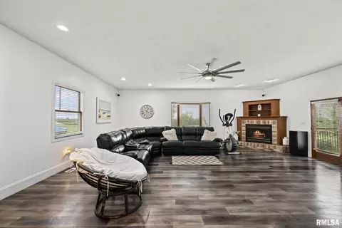 Other - 406 234th St, Aledo, IL 61231 photo 4 of 14