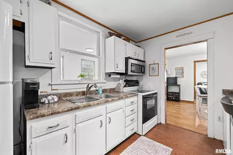 Kitchen - 406 234th St, Aledo, IL 61231 photo 1 of 2