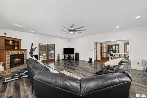 Other - 406 234th St, Aledo, IL 61231 photo 5 of 14
