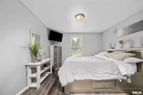 Bedroom - 406 234th St, Aledo, IL 61231 photo 1 of 4