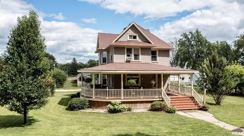 304 Locust St, Mineral, IL 61344