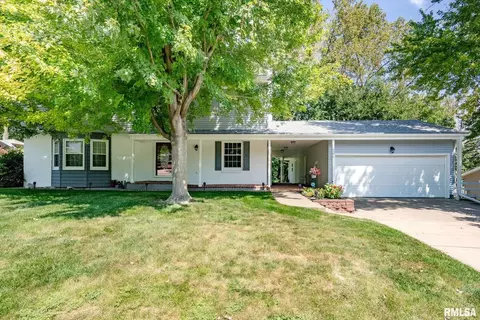6296 Dodds Dr, Bettendorf, IA 52722