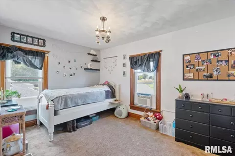 Bedroom - 623 E Park St, Geneseo, IL 61254 photo 4 of 8