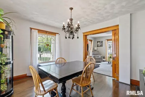 Dining - 623 E Park St, Geneseo, IL 61254 photo 2 of 3