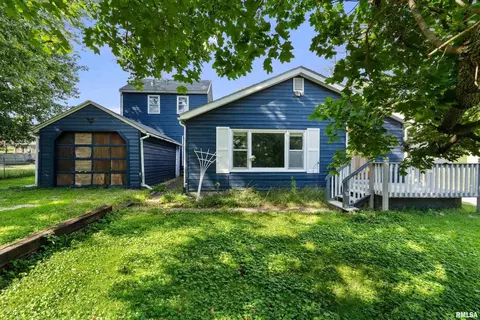 1240 Spruce St, Buffalo, IA 52728