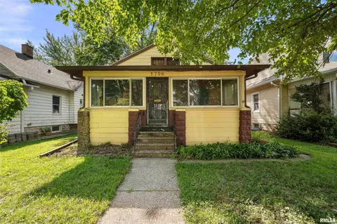 1706 29th St, Rock Island, IL 61201
