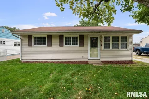 831 W 12th St, Milan, IL 61264