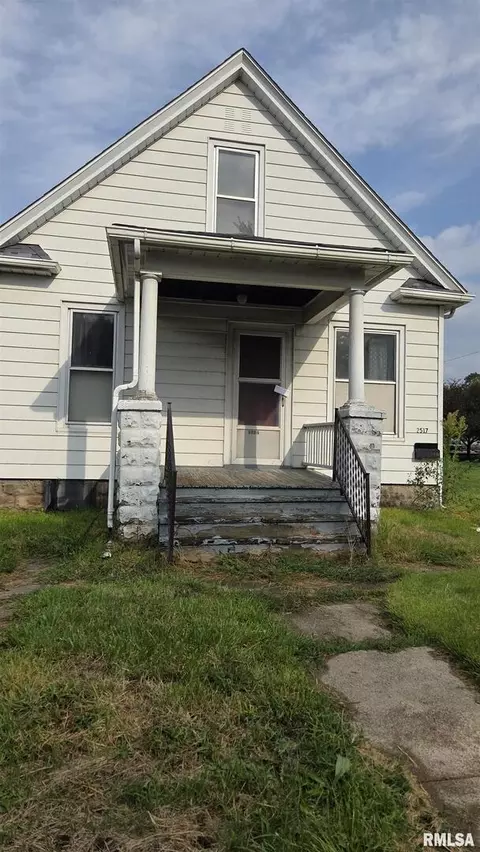 2517 11th St, Rock Island, IL 61201