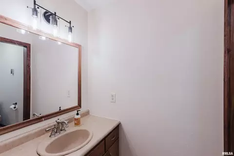 109 Phillip Rd, Christopher, IL 62822 photo 23