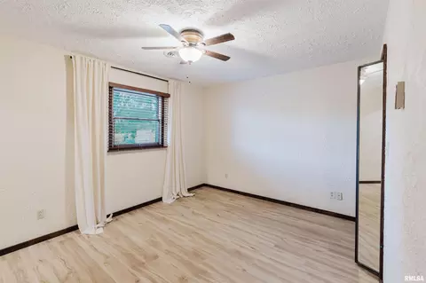 109 Phillip Rd, Christopher, IL 62822 photo 15